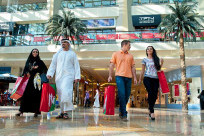 Du lịch bên Dubai mặc trang phục gì cho phù hợp?