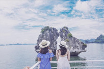 Khi đi du lịch Hạ Long mặc trang phục gì cho phù hợp?