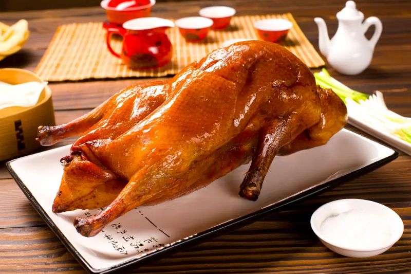 Vịt quay mang lại sự thịnh vượng v&agrave; may mắn trong năm mới