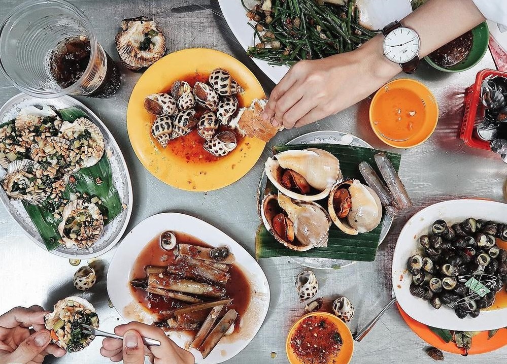 Quán Anh Phê là một trong 5 quán hải sản vỉa hè Hà Nội hot nhất