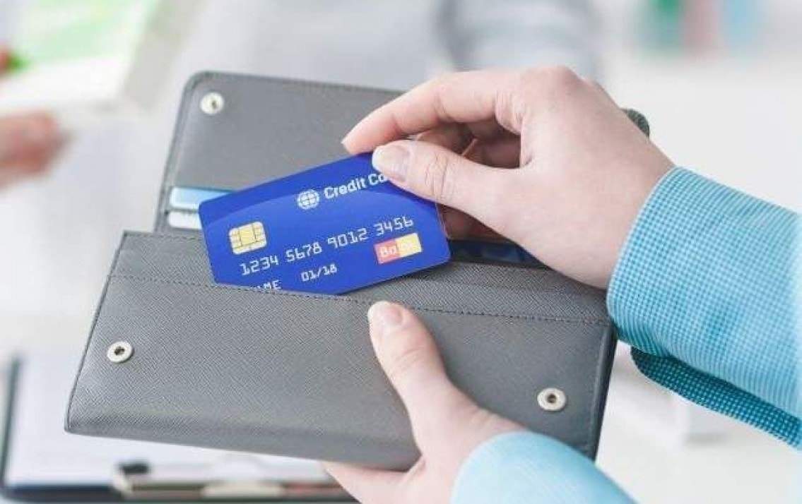 Mang theo thẻ tín dụng khi du lịch Hạ Long