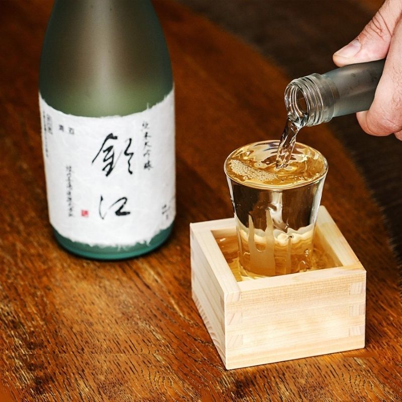 Thưởng thức rượu sake ở Akita