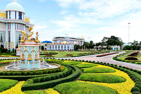 Baan Suwakhadee – Không gian xa hoa bậc nhất Pattaya