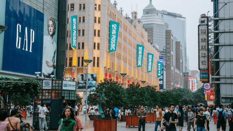 Mua sắm thỏa th&iacute;ch tại phố đi bộ Nam Kinh