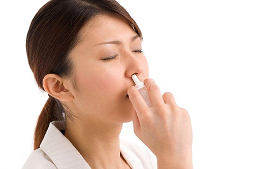 Dùng thuốc thông mũi