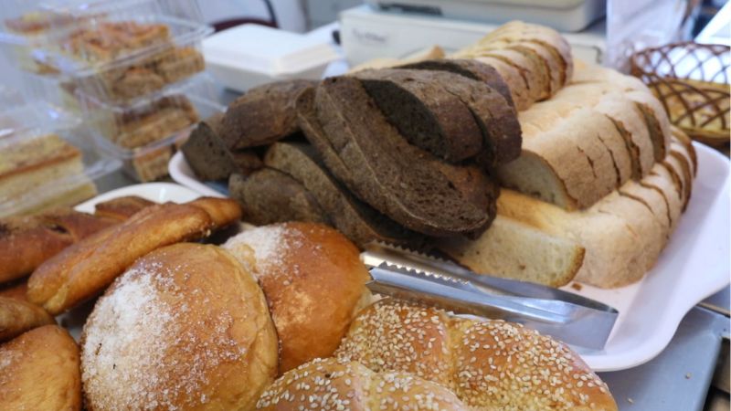 Du kh&aacute;ch cũng y&ecirc;u th&iacute;ch b&aacute;nh m&igrave; Nga