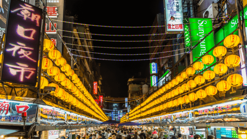 Hòa mình vào nhịp sống bản địa tại chợ đêm Keelung