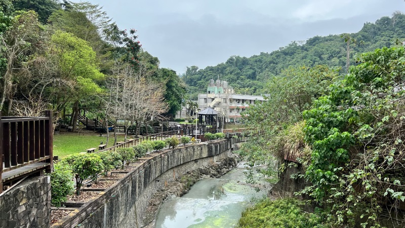 Cảnh quan khu suối khoáng nóng Guanziling