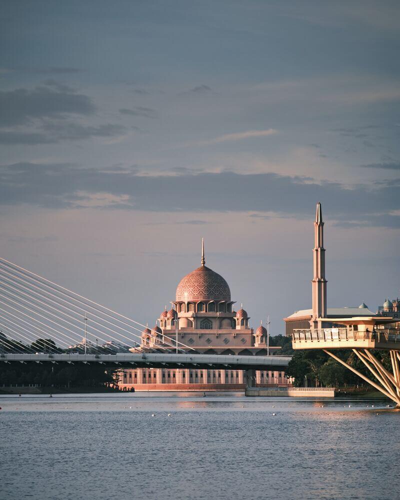 Ghé thăm thành phố Putrajaya - Địa điểm du lịch Malaysia ẩn tượng