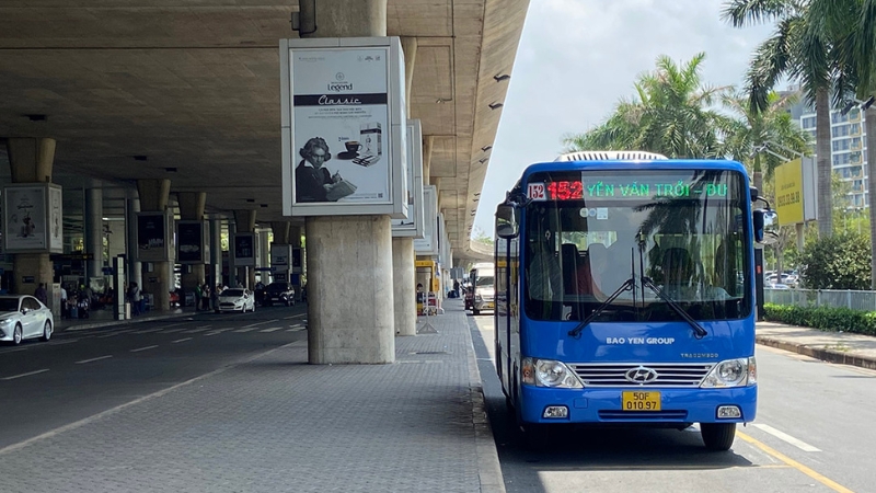 Xe buýt đi sân bay Tân Sơn Nhất số 152