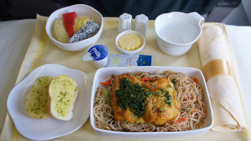 Đồ ăn trên máy bay Vietnam Airlines chuyến quốc tế