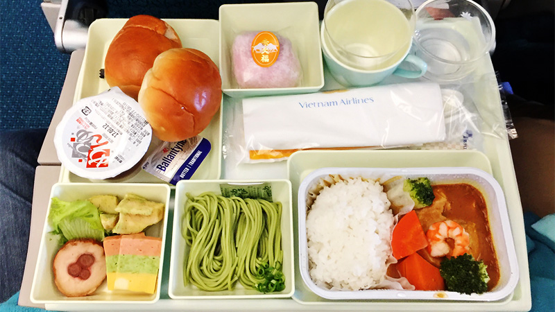 Suất ăn hấp dẫn trên một chuyến bay đi Nhật Bản của Vietnam Airlines
