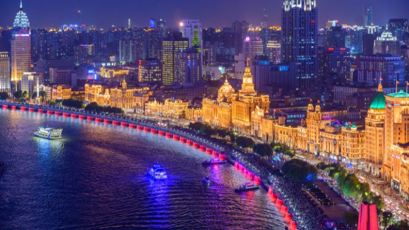 Bến Thượng Hải lung linh khi về đêm