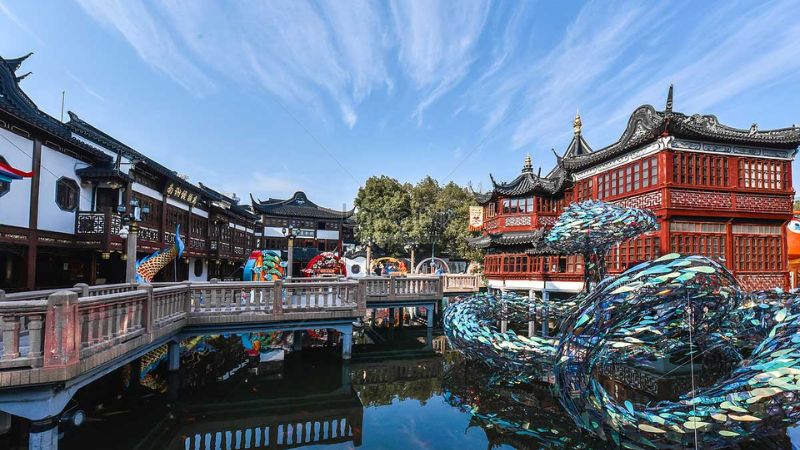 Khung cảnh bình yên của Miếu Thành Hoàng Trung Quốc