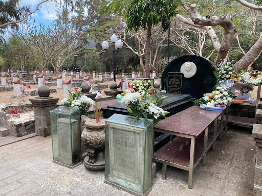Nơi viếng thăm mộ cô Sáu tại Côn Đảo