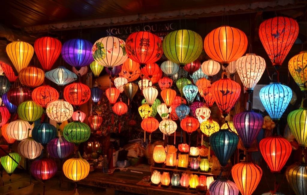 Đèn lồng Hội An rực rỡ