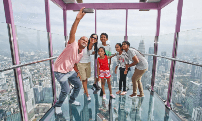 Ngắm cảnh đẹp từ Đài quan sát Observation Deck