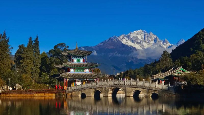 Kh&aacute;m ph&aacute; C&ocirc;ng vi&ecirc;n Hắc Long Đ&agrave;m Lệ Giang Trung Quốc