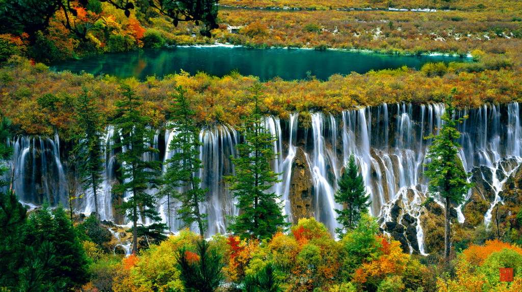 Cửu Trại Câu - Một trong những địa danh nổi tiếng và kỳ vĩ nhất ở Trung Quốc. Cửu Trại Câu được mệnh danh là \