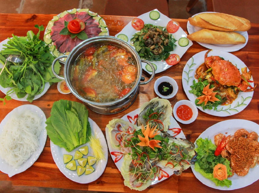 Nhà hàng Cua Cớm - Địa điểm ăn tôm hùm ở Đà Nẵng ngon nhất