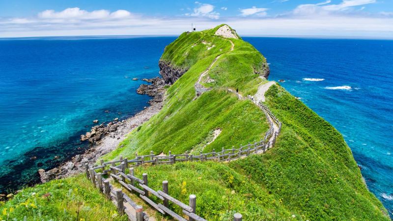 Mũi Cape Kamui với những vách đá hướng biển hùng vĩ