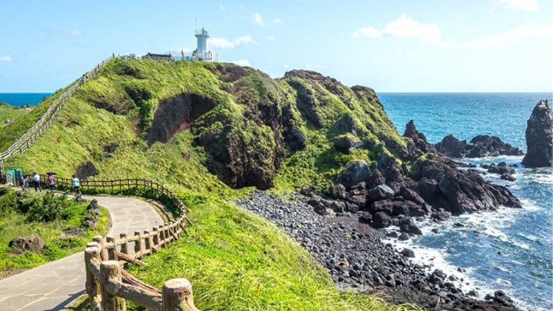 Đảo Jeju Hàn Quốc với quang cảnh thiên nhiên tươi đẹp