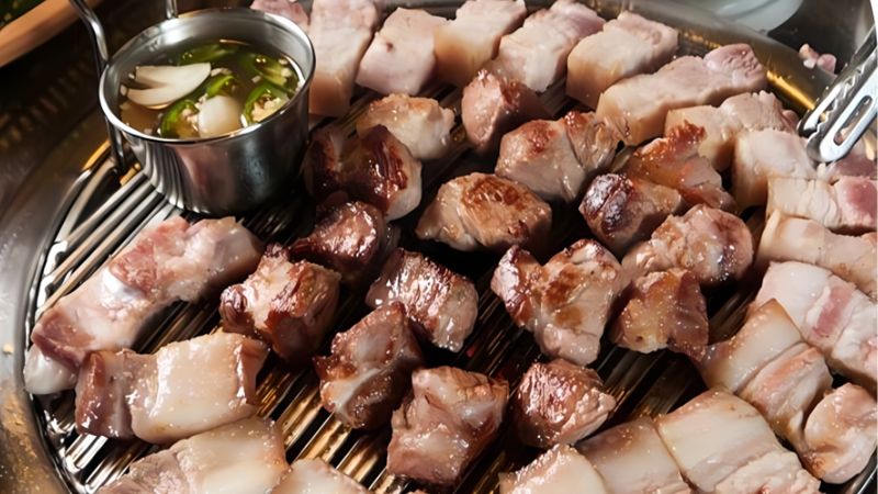 Thịt lợn đen Heuk Dwaeji nổi tiếng của Jeju