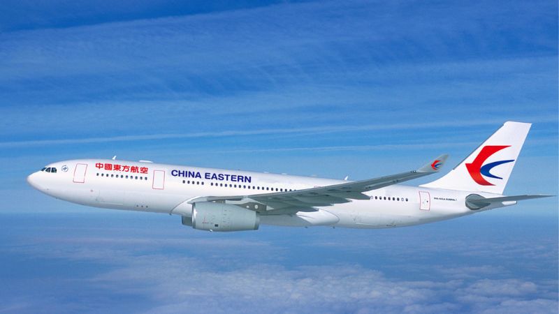 Di chuyển từ Việt Nam tới Nam Kinh bằng máy bay