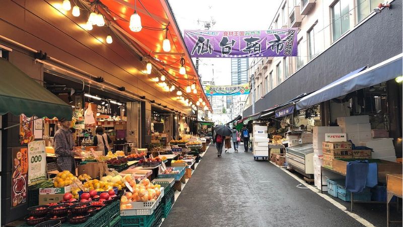 Thỏa sức mua sắm tại Chợ Sendai Asaichi