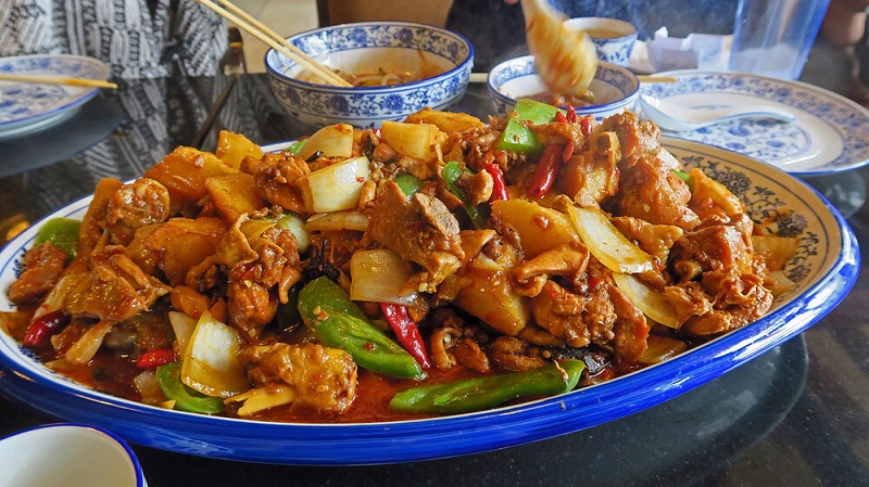 Thưởng thức đặc sản Tân Cương Trung Quốc