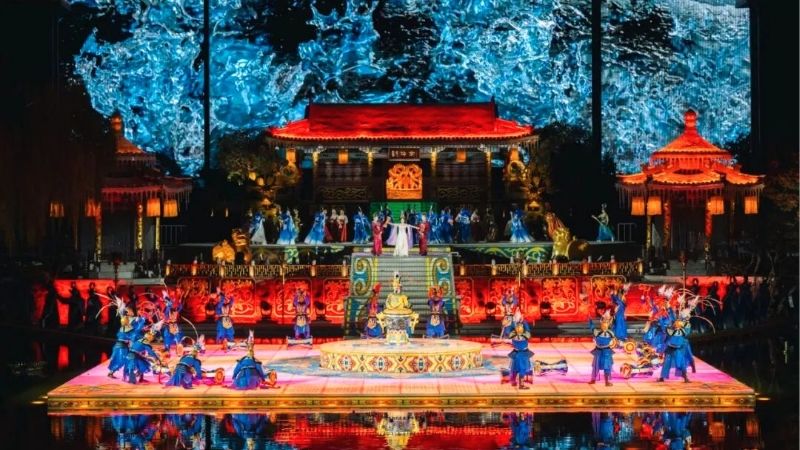Show diễn Trường Hận Ca nổi tiếng