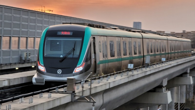 Di chuyển bằng tàu điện ở Thanh Đảo tiết kiệm chi phí