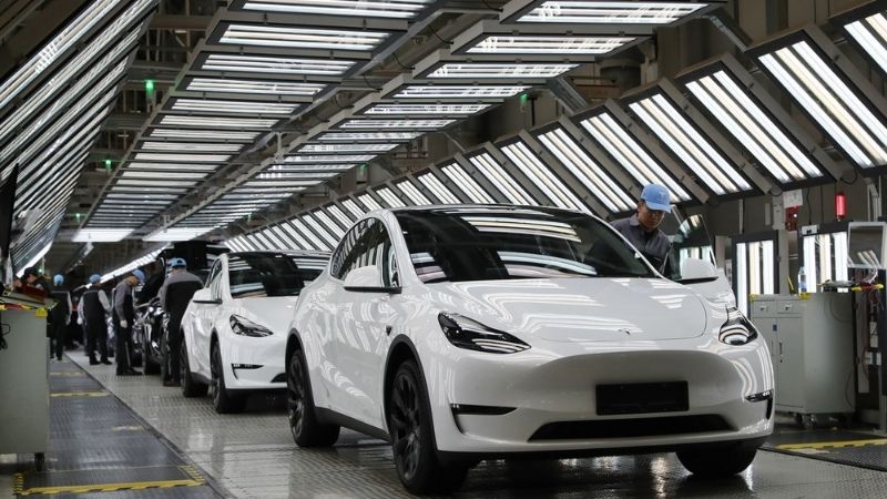 Bạn c&oacute; thể thu&ecirc; xe tự l&aacute;i tới Dự Vi&ecirc;n