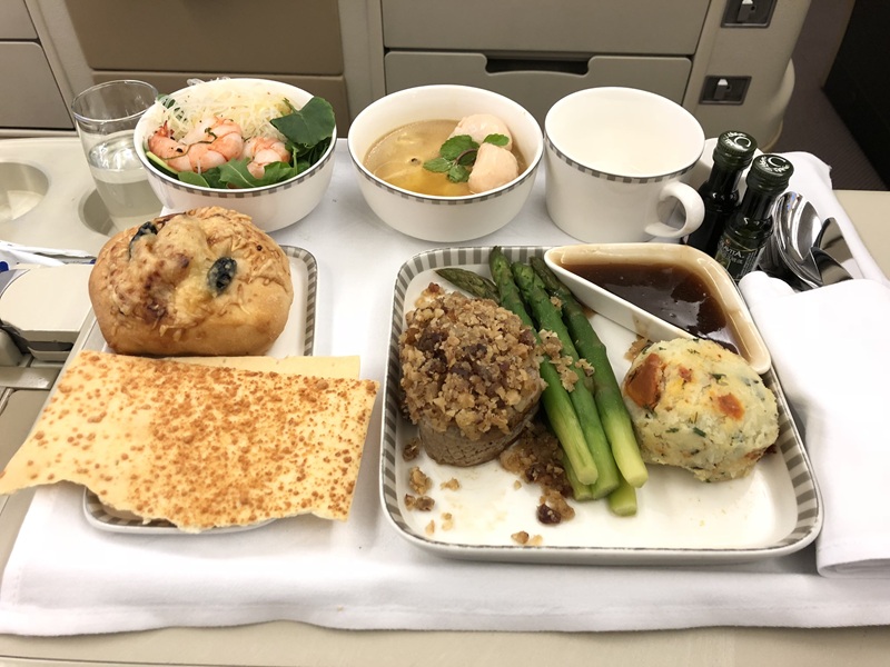 Singapore Airlines cung cấp dịch vụ Book the Cook cho hạng First Class