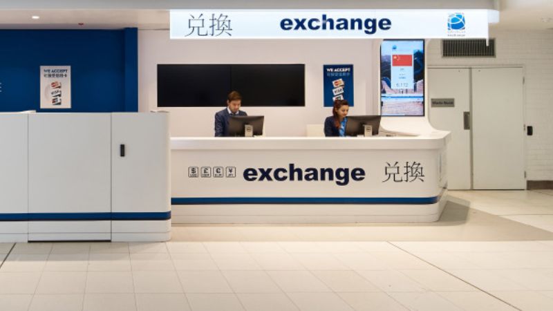 Đổi tiền Úc tại sân bay
