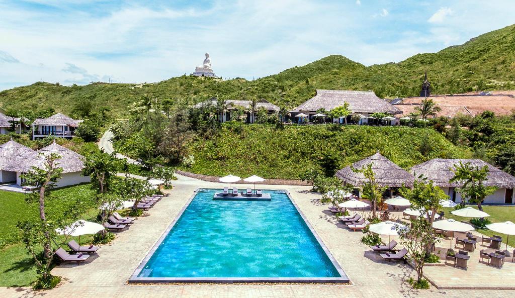 Crown Retreat Quy Nhơn Resort