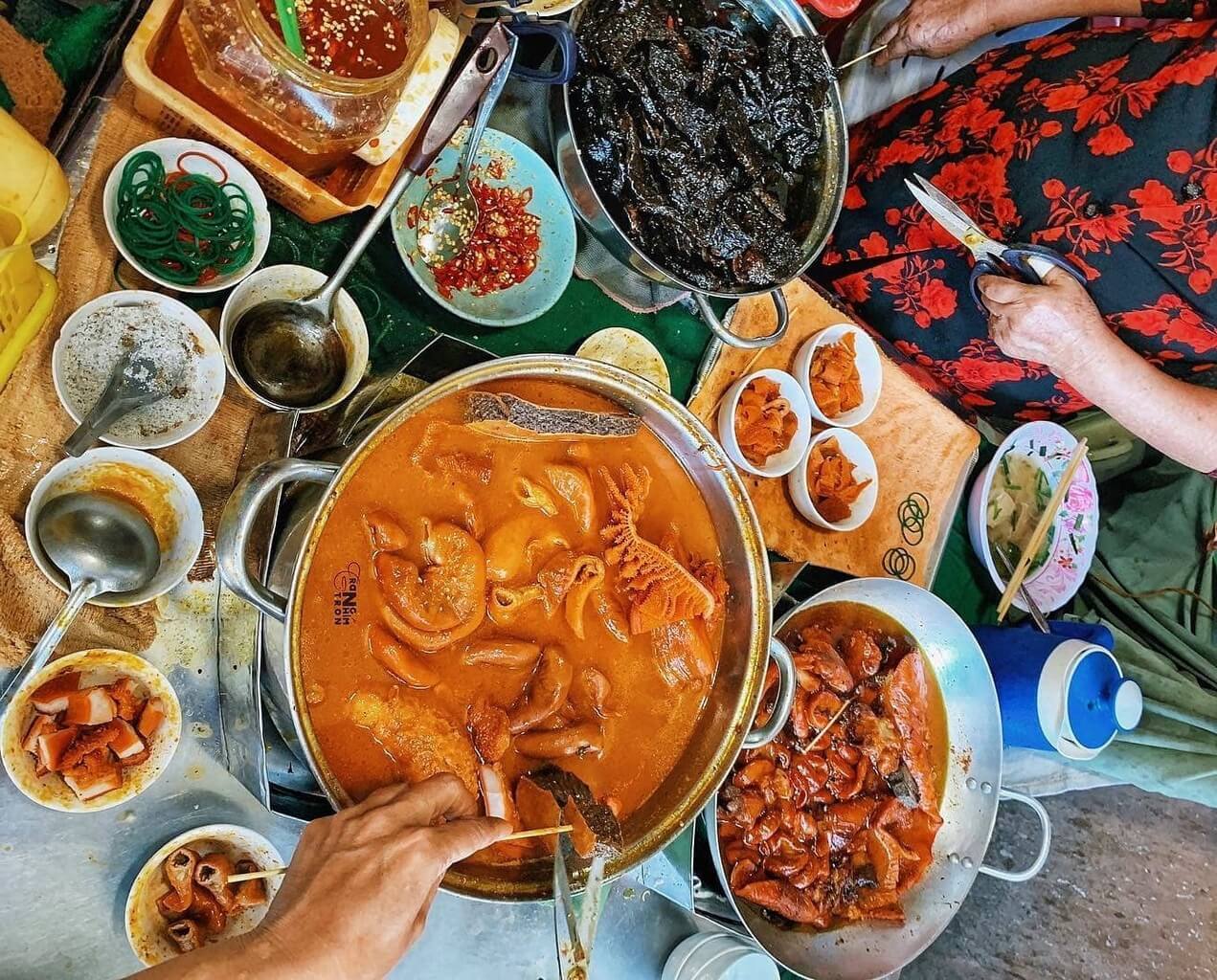 Thưởng thức bữa trưa ngon - bổ - rẻ ở Sài Gòn