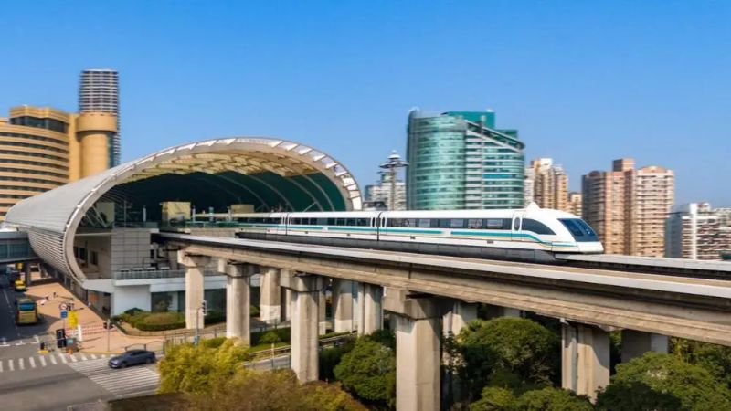 T&agrave;u cao tốc được đ&aacute;nh gi&aacute; l&agrave; nhanh v&agrave; thuận tiện nhất