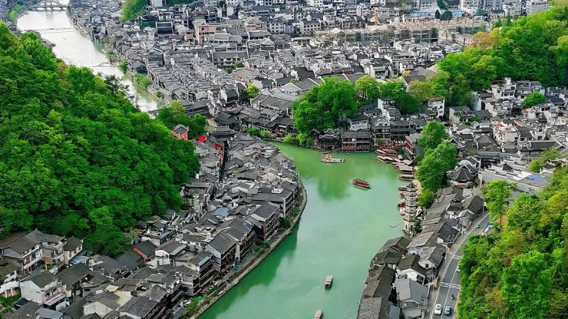  Vẻ đẹp trong xanh của Hồ Nam v&agrave;o h&egrave;