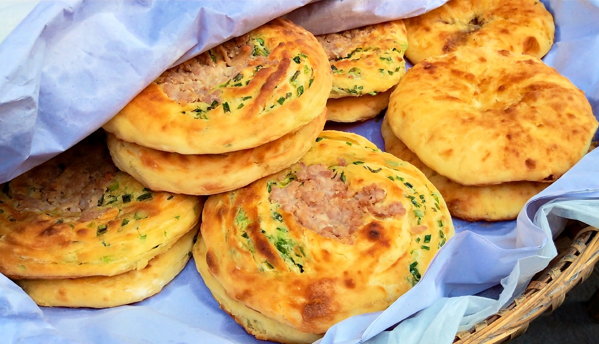 B&aacute;nh Xizhou Baba - đặc sản truyền thống của người Bạch ở hồ Nhĩ Hải