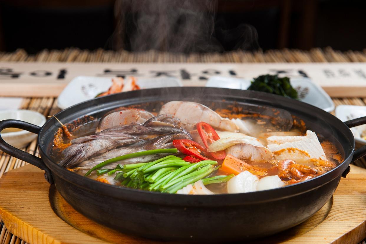 C&aacute; sốt chua cay V&acirc;n Nam n&oacute;ng hổi nhất định phải thưởng thức 