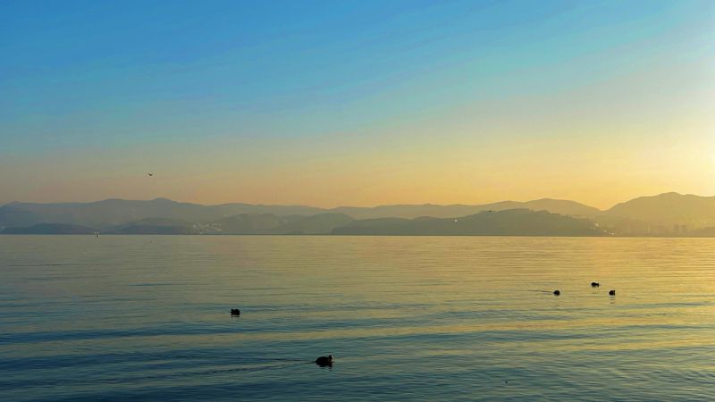 Vẻ đẹp mơ m&agrave;ng của hồ Nhĩ Hải trong ng&agrave;y đ&ocirc;ng