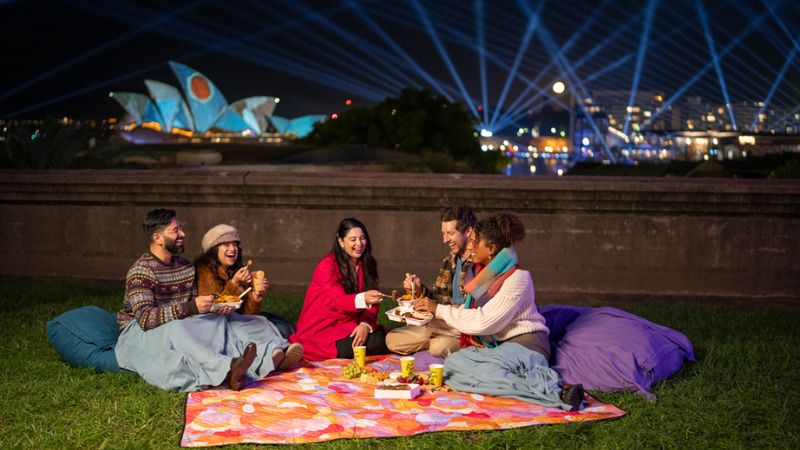 Thưởng thức những món ăn ngon là trải nghiệm không thể thiếu