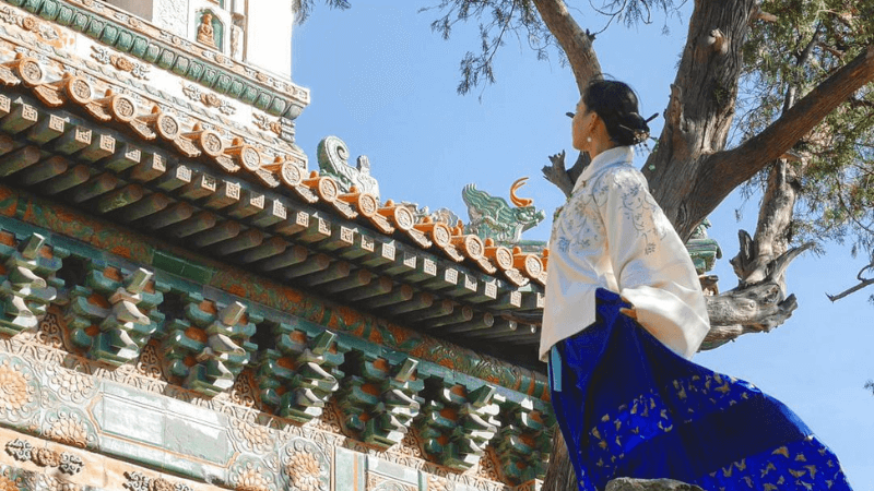 Chuẩn bị trang phục phù hợp để tham quan Di Hòa viên