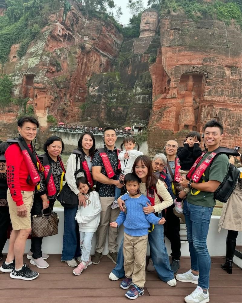 Lạc Sơn Đại Phật Trung Quốc - bức tượng Phật bằng đá lớn nhất thế giới