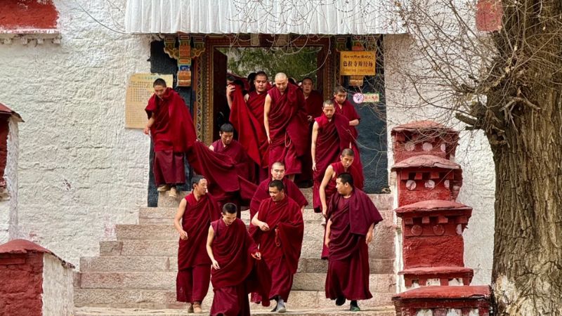 Lhasa là trung tâm Phật Giáo lớn tại Tây Tạng
