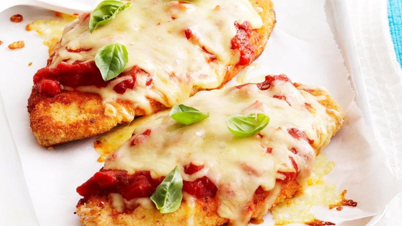 Ẩm thực Úc nổi tiếng với món gà Parmigiana