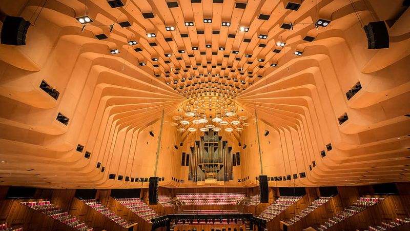 Không gian ấn tượng của nhà hát Opera Sydney Úc