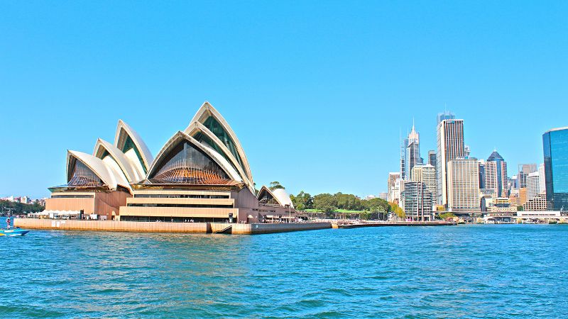 Tháng 5, tháng 6 là thời gian lý tưởng nhất để tham quan Nhà hát Con Sò Úc