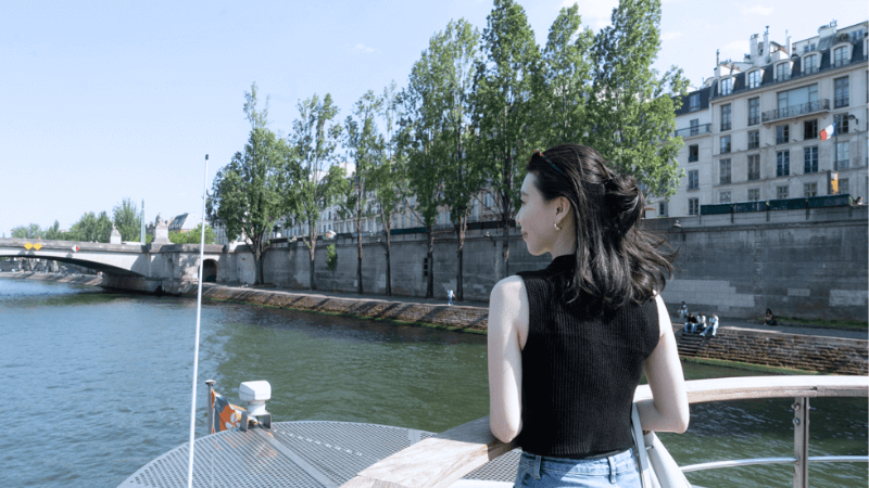 Dòng sông Seine Paris mùa hè